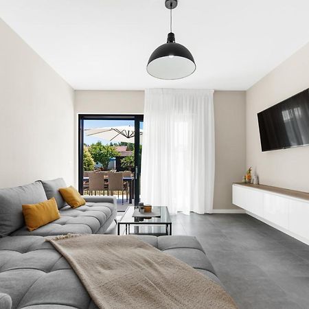Villa Atena Пореч Экстерьер фото